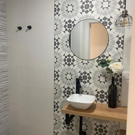 Alpe Apartment *